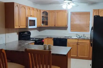 Image de 1bed condo place available dec 15 to Jan 4th. Close to city center 7 min walk