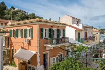 Image de Charming Lakka Retreat: Angelina Apartment with A/C and Central Square Balcony