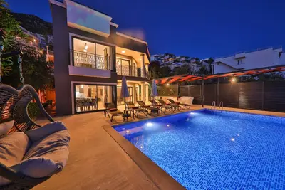 Image de Contemporary Kalkan Villa: Comfort & Elegance for Unforgettable Holidays