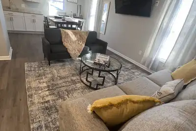 Image de Upscale apartment near Worlds of Fun, Arrowhead Stadium, Country Club Plaza!