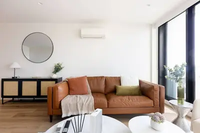 Image de Platinum Tower Residence w/ city views