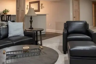 Image de Small Town America Conveniently Located 30 Minutes from Downtown Kansas City, Missouri