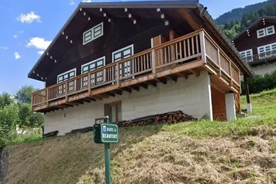 Image de Chalet familial spacieux et lumineux à 5 min du centre, avec balcon, Wi-Fi, proche des pistes