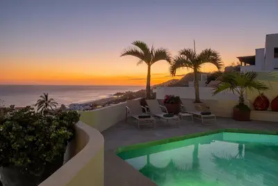 Image de 3br Pedregal Home with Gorgeous Pacific Sunset Views