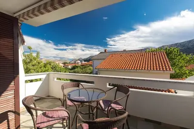 Image de Nice apartment on the first floor with a covered balcony