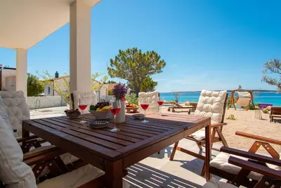 Image de Beachfront Holiday home Paladina