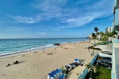Image de Modern Beach Front Studio -Oceanview Balcony. On Condado Beach San Juan Pr