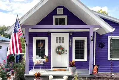 Image de The Eggplant Cottage - Walking distance to downtown historic Jonesborough! !