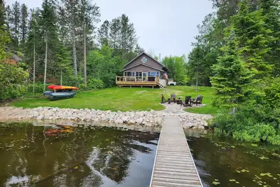 Image de Beautiful Lake House With Outdoor Firepit and Great Fishing!