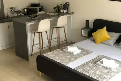 Image de New, Lovely Apartment In The City Center!