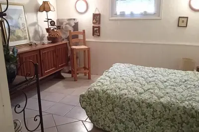 Image de appartement en sous sol dans pavillon a la campagne