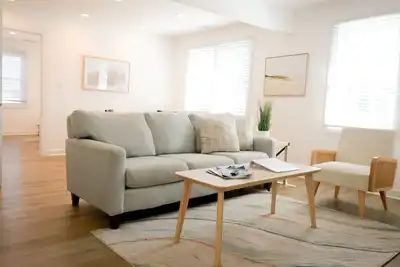 Image de Updated Home Walkable to Oceanfront!