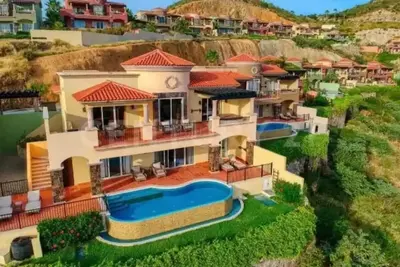 Luxury Montecristo Villa in Cabo - Sleeps 10\n\n