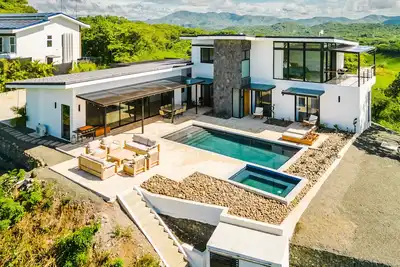 Image de Luxurious Brand New Ocean View Sunset Estate