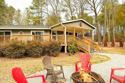 Image de Moon Smoke: 2br/2ba Haven, Sleeps 10! Rental Boat!