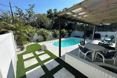 Image de Private Pool, Golf Cart, & Completely Renovated!