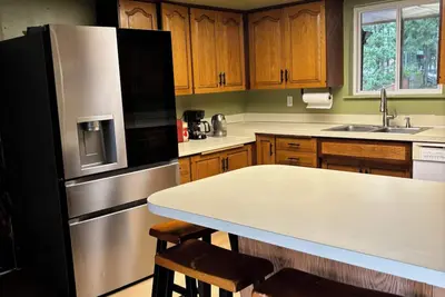 Image de Charming big 4 bedroom house in peaceful Spanaway next to Spanaway high school.