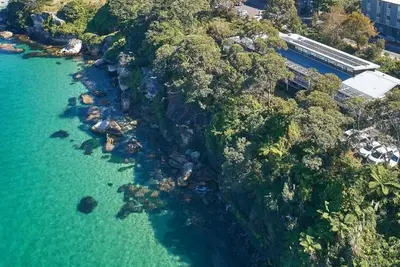 Image de Land's Edge Harbour Lodge - unique property right on the Harbour! \n