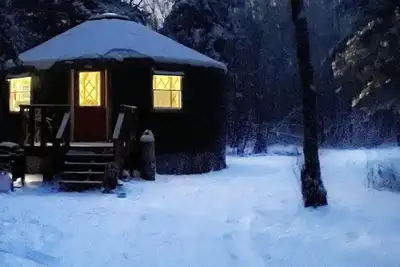 Image de Off grid yurt in birding area, access to state rec trail and Whiteface river