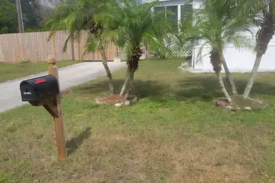 Image de Sebring's lil sister town! Huge fenced yard. Pets welcome. Swimming lake nearby.