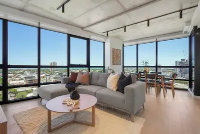 Image de Deluxe Living in Southbank, Parking Available T&Cs