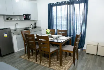 Gibbz Apartelle (Unit 205)