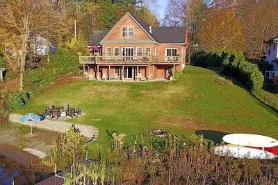 Image de Modern Lakehouse-Chalet: Dock, Beach, Bar, +