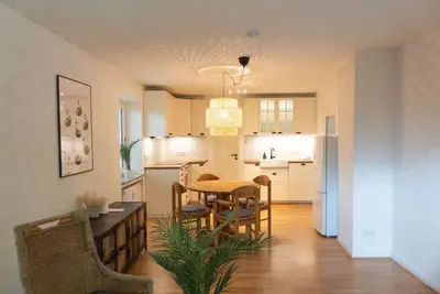 Image de Appartement \"Chiemsee Schwanenloft\" avec jardin, Wi-Fi et place de parking