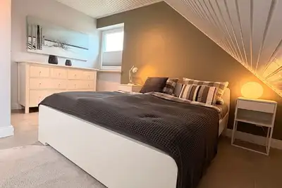 Image de Appartement \"Große Wohnung In Perfekter Lage Mit Balkon! \" avec balcon et Wi-Fi