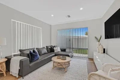 Image de Beachside Bliss: Bunbury's Stylish Coastal Villa