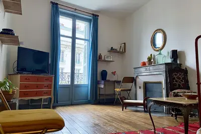 Image de Appartement élégant situé à 5 minutes à pied du Château et de la gare de Blois!