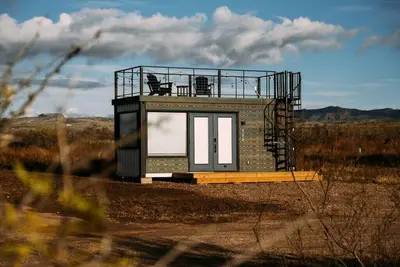 Image de New! Cowgirl Shipping Container Home