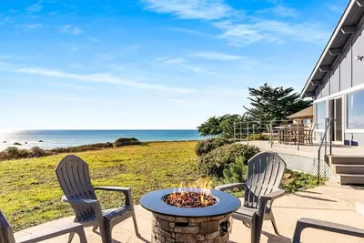 Image de BodegaBayBeachHome-Astonishing Views! Coastal Family Retreat! PoolTableLounge