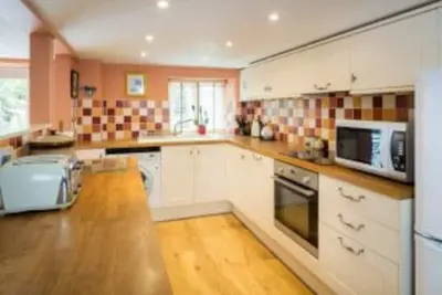 Image de The Old Post Office Cottage on the Jurassic Coast