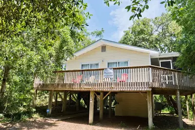 Image de Beach Haven, Oceanside House in Emerald Isle, Nc!