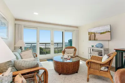 Image de Beachwalk 202, Oceanfront Condo in Pine Knoll Shores, Nc!
