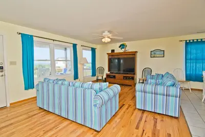 Image de Beautiful Dream, Almost Oceanfront House in Emerald Isle, Nc!