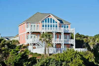 Image de Bermuda House, Almost Oceanfront House in Emerald Isle, Nc!