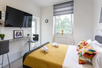 Image de Bright and Modern Triplex with balcony