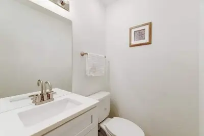 Image de Completely Remodeled Condo Close to Downtown\n\n