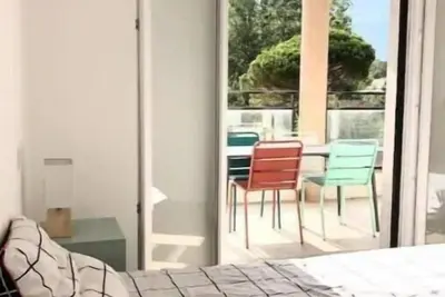 Image de Calvi: 100m from the beach