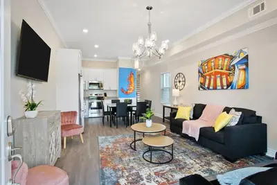 Image de Spacious 5br/5ba w/ Parking Near Fq & Superdome