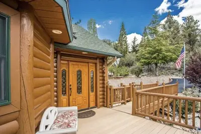 Image de Peaceful Cabin Home with Breathtaking View!