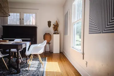 Image de Eclectic & Unique Historic Home