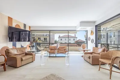 Image de A short stroll to Palais/Beach, Terrace & Seaview