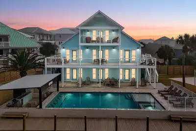 Image de Private Heated Pool/Spa, Private Beach, Gameroom, Volley/Pickleball. Boat Dock