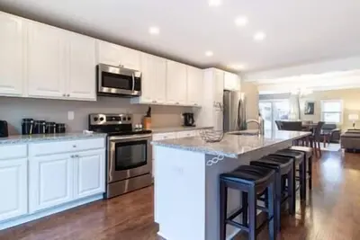 Image de Renovated, one level home in an excellent location