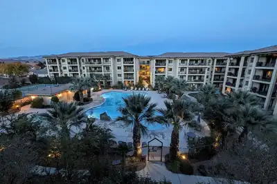 Image de The Hideout is a recently remodeled, fully wheelchair-accessible, luxury condo