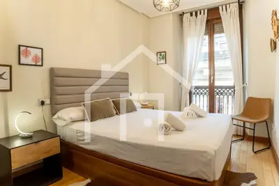 Image de Appartement-Appartement-Salle de bain-Vue ville