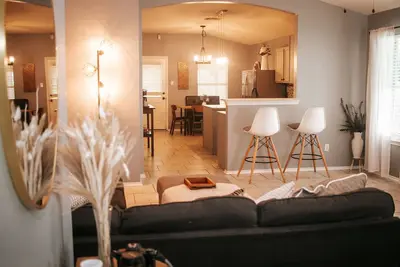 Image de Living La Vida in Austin, Tx. near Tesla Giga, and Cota